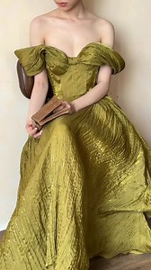 Stefani corset design! | Pomelo flower