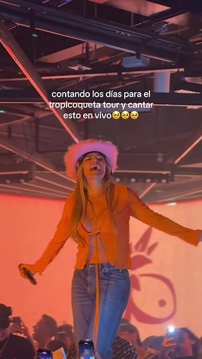 coleccionando heridas en tour será una locura🥺🧡 #karolg #tropicoqueta #latinos #conciertos #karolgcolombia