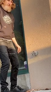 The flowing | Travis Stock