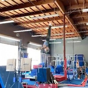 Absolutely stunning 🤩 Chalk Warrior @chloelacoursiere (2023) with a beautiful layed our Jaeger! #chalkwarrior #cwfamily #recruit #gymnastics | Chalk Warrior