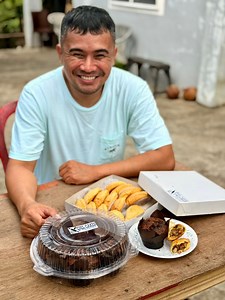 13K views · 172 reactions | Ciel Cakes and Pastries—is simply exceptional! The empanadas are packed with flavorful fillings and wrapped in a fresh, crispy shell, while the choco chip banana muffin is perfectly moist, not too sweet, and loaded with chocolate that complements the banana beautifully. A must-try for anyone who loves pastries and cakes!Hinigaran Negros Occidental | Stanly Jordan 2.0 | Facebook