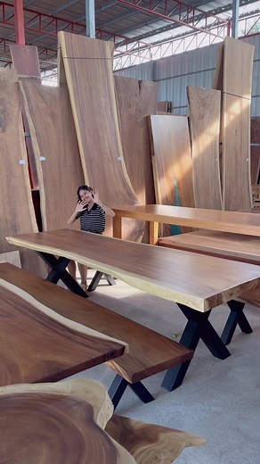 โต๊ะ 3 เมตรนั่งได้กี่คนกันน้า ?? ดูจบไม่มีไหล่เกยกันแน่นอนนน 🪑 #โต๊ะไม้