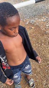 226K views · 12K reactions | Kadang kedewasaan bukan soal umur tapi soal hati. Dia cuma cerita mau ambil kayu bakar dan mau bakar ikan bersama guru sebelum ulangan, tapi cara dia memastikan abang sudah makan selalu bikin hati diam sebentar. Ada kebaikan yang nggak dibuat-buat, ada ketulusan yang tumbuh alami dari kehidupannya. #adiklibo | Bintang Libo | Facebook