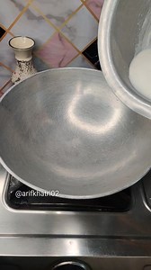 Golden Milk Recipe 😋 Haldi Wala Dudh / हल्दी वाला दूध / Turmeric Milk #reels #reel #turmericmilk #goldenmilk #haldiwaladudh #haldiwaladoodh #haldidudh #dudh #doodh #milk #milkrecipe #goldenmilkrecipe #winter #winterspecial #winterrecipe #turmericmilkrecipe #immunitybooster #food #indiansweet #recipe #cooking #arifkhatri #reelsvideoシ #reelsfbシ | Arif Khatri