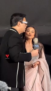 15K views · 1K reactions | Team #KKHH at special screening of #KuchKuchHotaHai #25YearsOfKKHH Shah Rukh Khan ❤️ #KaranJohar #RaniMukerjee #ShahRukhKhan | Shah Rukh Khan Fan Club - SRK Universe | Facebook