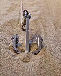 10M views · 19K reactions | This is how different types of anchor work better than others! ⚓️ | LADbible | Facebook