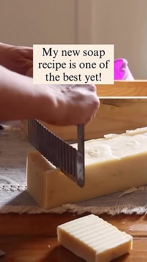 This beeswax soap is such a silky, smooth soap. It might be my favorite cold process soap yet! Beeswax has amazing benefits for your skin and is especially valuable in protecting it during the winter. Find the recipe and instructions at ouroilyhouse.com. #diysoap #beeswax #homemadesoap #coldprocesssoap | Our Oily House