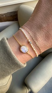 5 Things you may or may not know about Moonstone...✨ 1. Moonstone has calming and healing properties thanks to its unique vibrational frequency! 2. In ancient times, Moonstone was said to be able to elicit deep passion between lovers... 3. Moonstone’s adularescence gives the stone its ‘blue fire’ and glow, resembling moonlight shining on water. 4. Although Moonstone isn’t from the moon, it has long been associated with the moon and has been part of many cultures and traditions and has been assoc