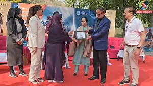 24K views · 639 reactions | Traditional first-ever boat race for women organized at Dal Lake. #Race #Women #DalLake #JammuAndKashmir #Srinagar | State Enclave News | Facebook