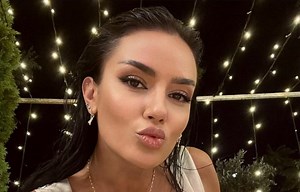 "With a tiny baby...", what is Bora Zemani warning about with these photos?