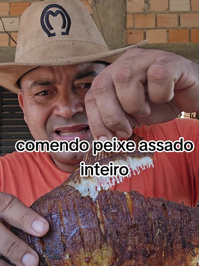 #comendo peixe grande assado inteiro #almoço #limao #viraltiktok | Fried Fish