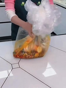 Disposable Tablecloth Covers: Easy Cleanup