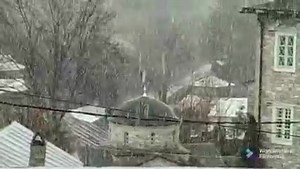 31K views · 2.3K reactions | ❄Πυκνή χιονόπτωση στο Νυμφαίο της Φλώρινας. Βιντεο: Μιχάλης Τσιρλής | Forecast Weather Greece | Facebook