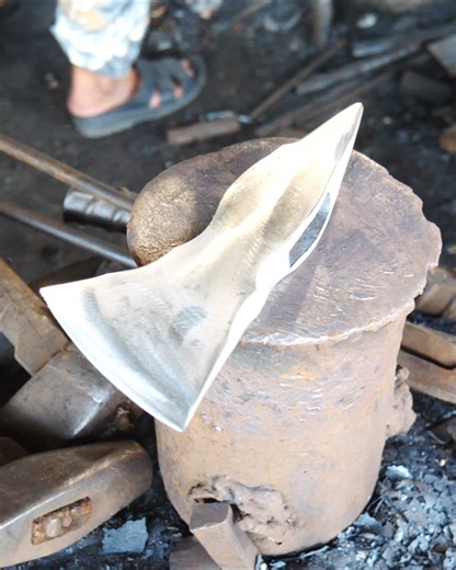 2K views · 18 reactions | Full process of an axe forging #OMG #tips #blade #m #metalworking #oldschool | METAL WORKS | Facebook