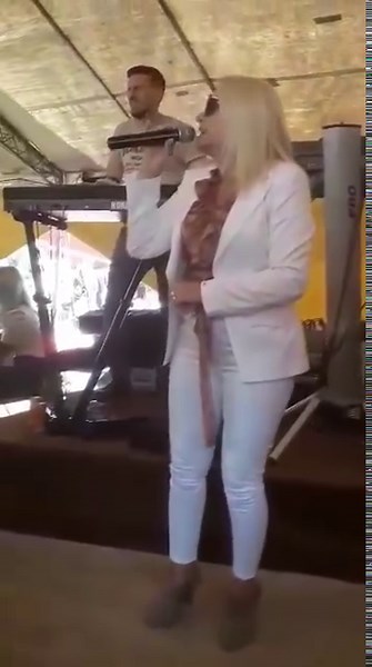 Zehra Bajraktarevic - Kceri zasto tugujes | Narodna muzika UŽIVO