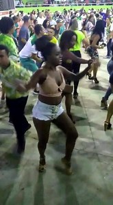 2.4K views · 117 reactions | Conheça as "Rainhas das Comunidades"?...