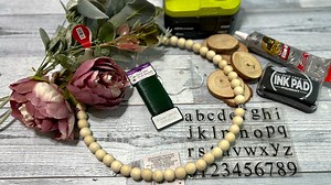 I absolutely love this wreath! Perfect for Spring! I hope it inspires you! | We Craft Around