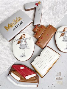 Matilda Musical Movie Iced Biscuits, Gift - Etsy UK