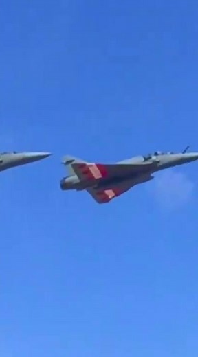 #mirage2000 #peruvian #forces #aviones #peruanosenelmundo #shorts #airforce #ejercitodelperu #fuerzaaereadelperu #marinadeguerradelperu #diadelabanderadelperu #marinadeguerradelperu