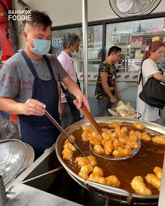 115K views · 1.1K reactions | Thai Deep-Fried Dough in Bangkok  | Bangkok Foodie | Facebook