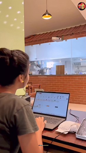 Wowwww anna 🥴 | Memes World