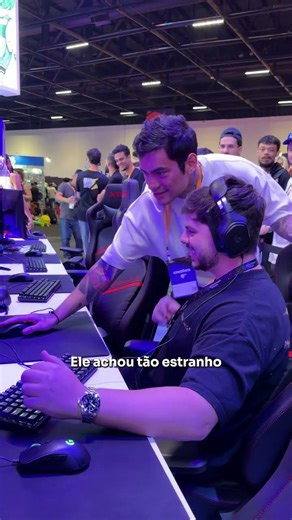 I played a 1v1 against a pro CS player.