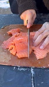 63K views · 1.4K reactions | leave it up to chef suie to make poke in the snow 略 - #fyp #foryou #poke #salmon #sushi #chefsuie #alaska #cooking #suigeneris #alaskasalmon #mexican # | Heyimsuie | Facebook