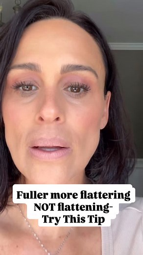 This visual ! Never fails! Ever notice how lip liner can make or break your look? 👄 I see so many people trying to line , but instead of fuller lips, it can actually make them look flat and small. The secret? It’s all in the placement. Yes, tiny tweak in your technique gives you that soft, plump look without the harsh lines. 💋 🎁Who wants the full lip combo? FREE SHIPPING TODAY ! Visit lip combo in bio! Use the cart I created 💋 or comment “yes to this “ lip liner | makeup tips | fuller lips |