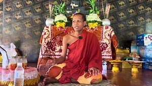 ព្រះអង្គ ព្រះធម្មវនវាសី ចន្ទ មុនី រៀបចំធ្វើពុទ្ធចេតិយមួយទៀតស្ថិតនៅវត្តដែលព្រះអង្គគង់នៅ ដោយវិធីធ្វើដូចព្រះចេតិយលោកយាយសក់សនៅខេត្តសៀមរាបគឺប្រើដី ទឹកឃ្មុំ ស្ករត្នោត ប៉ុន្តែពុទ្ធចេតិយថ្មីមានលក្ខណះពិសេសជាងត្រង់សង់អោយត្រូវនឹងពេលសមរាត្រីថ្ងៃរះចំកំពូលកណ្តាលដូចប្រាសាទអង្គរដែរ។ ព្រះអង្គចេះវិធីសង្កេតដំណើរព្រះអាទិត្យកំឡុងពេលព្រះអង្គគង់នៅក្នុងព្រៃដោយរៀនសង្កេតមើលជាក់ស្តែង | Meateka