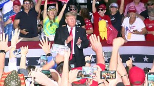 Despite rain, Trump supporters turn out for Sarasota rally