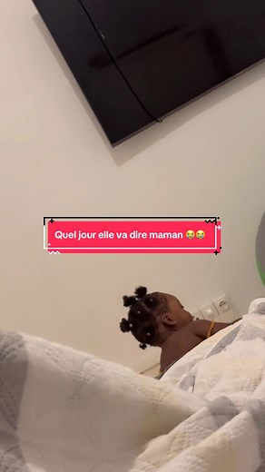 Bébé congolais dit maman pour la première fois