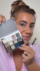 @makeupbymario sent us his NEW Ethereal Eyes Moonlight palette in PR (and it’s coming out October 15th!) and I have to say, I’m so excited to finally play with it since I missed almost all of last year’s holiday palettes (We are better beauty content creator now, I promise) 😅 I haven’t had much time to dive super deep into her yet, but first impressions? I absolutely loved the soft take Mario did on the shimmer. It feels sophisticated and light, and I’m so here for it! Normally, I’m all about t