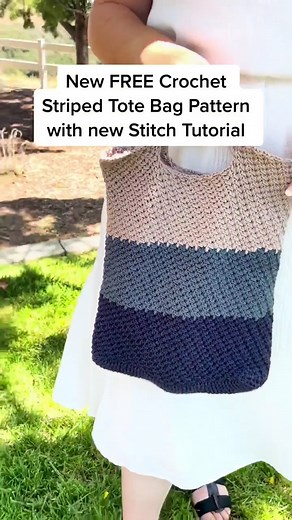 8.1K views · 135 reactions | Learn how to make this pretty chevron-striped bag. Pattern is available for free on my blog: https://www.nickishomemadecrafts.com/striped-crochet-tote-bag/ | Crochet Patterns & Tutorials by Nicki's Homemade Crafts | Facebook