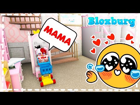 Mi bebe dice sus primeras palabras en este video 👶❤ Decorando su habitacion en Bloxburg Roblox