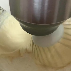 129 reactions | Lazy Daisy Cake getting ready. It’s actually a hot...