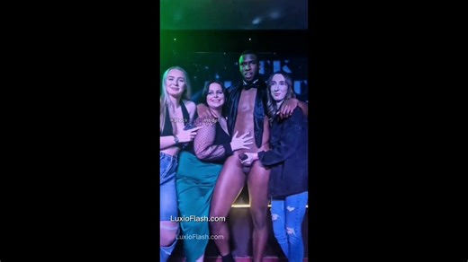 Stripping in front of wild ladies 😈 Their faces were priceless 👀More exclusive videos - https://t.co/od0pWaASxg#amateur #porn #dickflash #flashing #cfnm #publicflash #flashbbc #publicbbc #BBC #bigdick #publicflashing #xvideosِ #handjobِ #chudai #allowflash