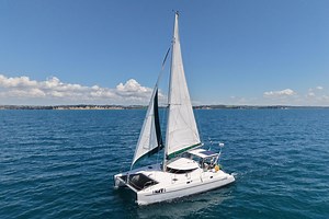 1995 Fountaine Pajot Athena 38 Catamaran for sale - YachtWorld
