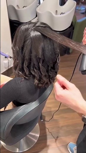 ghd gold serving looks at every angle 🖤 Here’s your 101 on how to curl with a straightener.