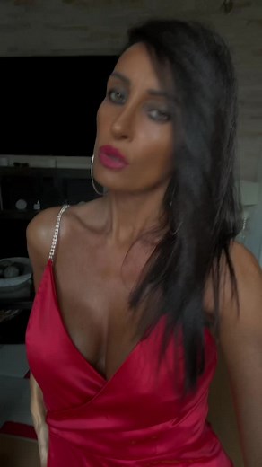 Stunning Red Satin Dress Style Guide for Modern Elegance