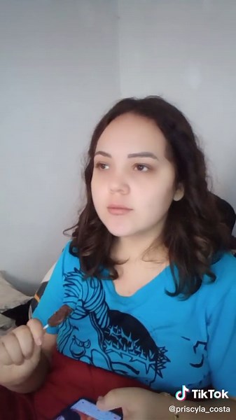 Os vídeos de Priscyla Costa (@priscyla_costa) com Con Una Prima Déjame Revisarte El Celular 2 - ingridlaienn