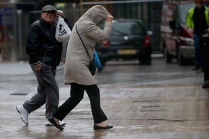Map shows how strong winds will move across UK