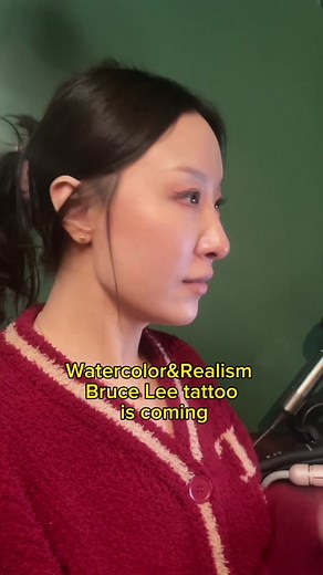 Bruce Lee and Black dragon🌪️A combination of oil painting and watercolor in one tattoo #tattoo #tattoos #watercolor #realismtattoo #tattooideas #tattoodesign #tattooartist #tattooart #tattoolife #tattoolover #tattooed #sleevetattoos #brucelee #colortattoo #detail #kungfu #李小龙 #纹身