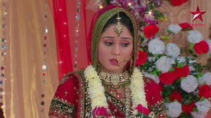 Watch NAVYA - Naye Dhadkan Naye Sawaal S6 Episode 41 on JioHotstar