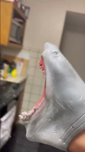 SHARK PUPPET DRINKS LEMON JUICE…😳💀🍋