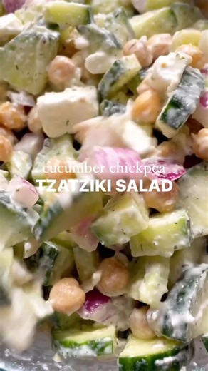 CUCUMBER CHICKPEA TZATZIKI SALAD 🥗 I’m all about refreshing salads and especially easy ones to throw together and this is it! This combination is crunchy, creamy and so delicious 🤤 I have it as is but it’s also great with chips for scooping 🤭 Makes about 2-4 servings and great for a meal prep too ✔️ You can also swap for dairy free substitutions too! I did that so this is actually 100% dairy free believe it or not 👀 Cre by @anythingbutramen Ingredients: - 2 english cucumbers - 1 can chickpea