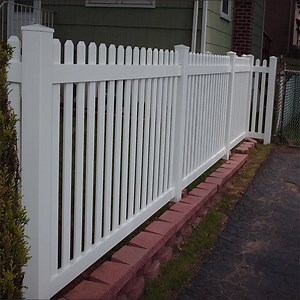 [Hot Item] Green Plastic Sheet Garden Fencing Yard Safety Plastic Fence