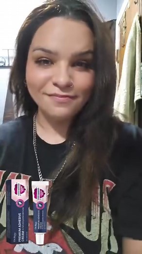 🎉Extra dlhá výdrž batérie: Pevne drží na mieste 7 dní, nekĺže sa pri rozprávaní, žuvaní ani pití horúcich nápojov, čím sa eliminuje rozpaky z častého opätovného nanášania. 🎉Pohodlné a nelepivé: Žiadne lepkavé zvyšky ako tradičné lepidlá, zanechávajú vaše ústa svieže a pohodlné. 🎉Pohodlné a jednoduché použitie: Vďaka termoplastickej technológii je na nasadenie potrebné iba zahriatie, jednoduchá obsluha bez zložitých krokov. 🎉Stabilné uchytenie: Bezpečne drží zubnú protézu na mieste, vhodná pr