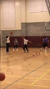 Tell me I go crazy gvng🤯🫢 #deegvng #basketball #viral #ballislife 💯run me up