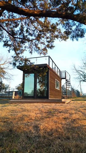 18K views · 189 reactions | Tag who you would bring to this couples container stay. Waco, Texas ️ . . . #container #containerhome #tinyhome #shippingcontainer #shippingcontainerhome #shippingcontainerhouse #waco #wacotexas | Affordable Shipping Container Homes | Facebook