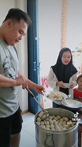 216K views · 1.2K reactions | Baso prasmanan wajan 35k semungkleke 藍藍 bisa barengan kin tah  | Trias | Facebook